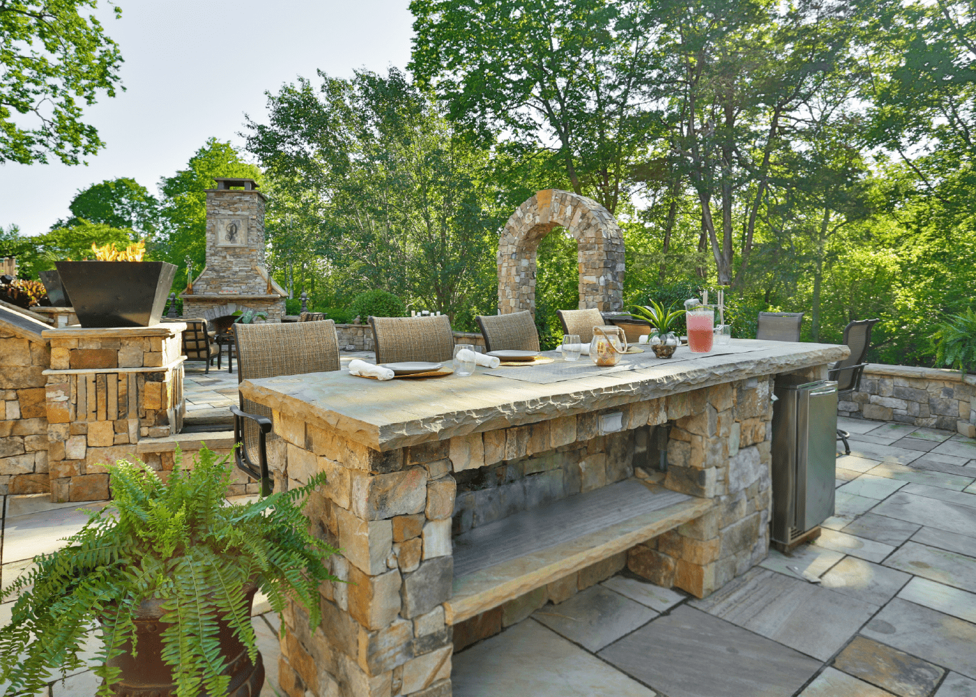 OUTDOOR LIVING SPACES